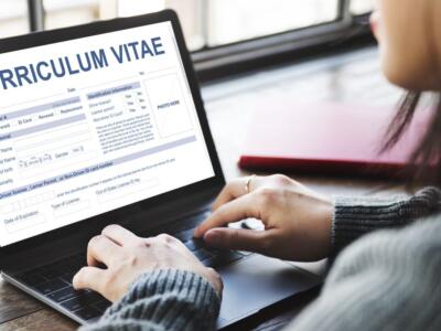 scrivere curriculum vitae