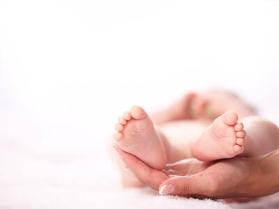 piedini neonato