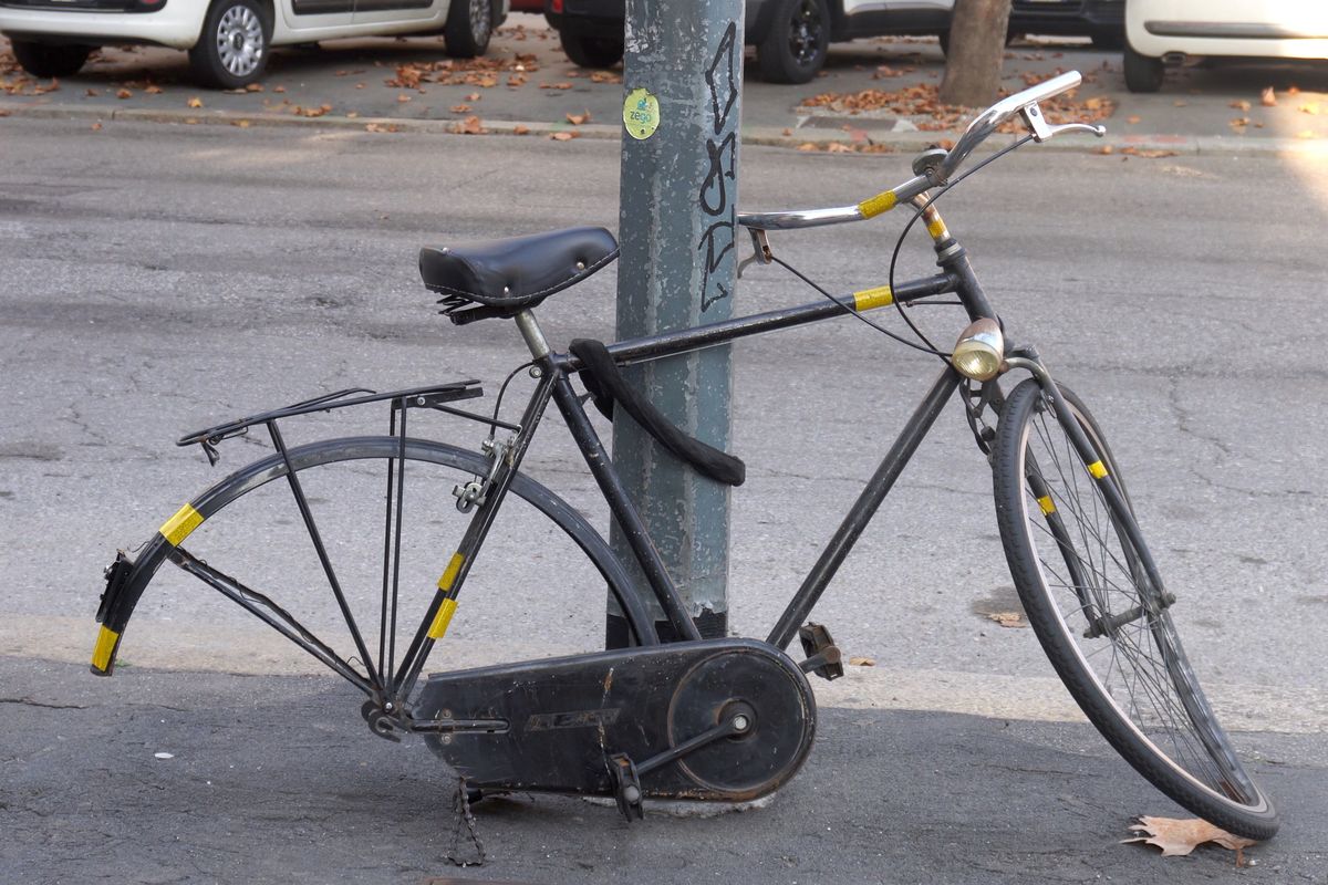 bicicletta vandalizzata