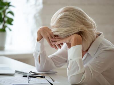 Una lavoratrice stanca