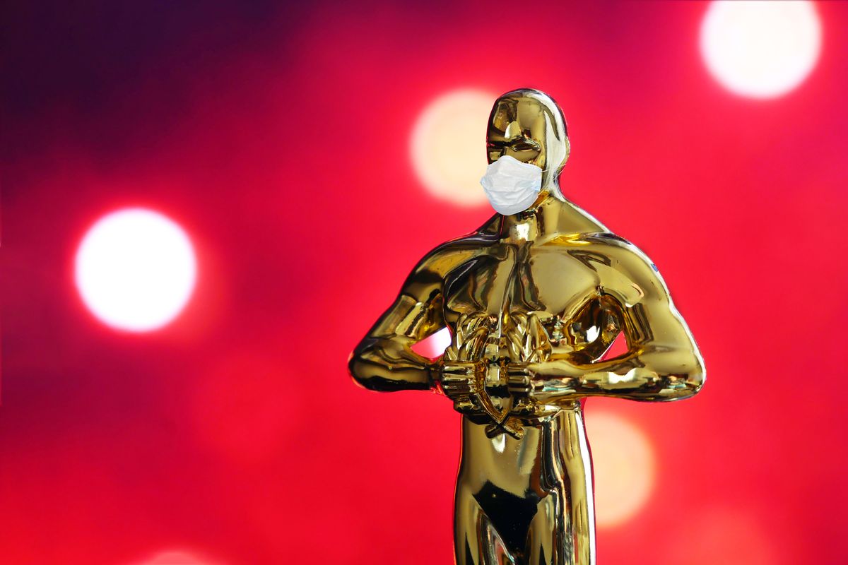 Oscar 2021: statuetta con mascherina