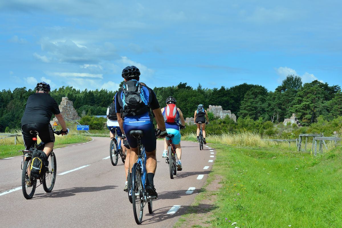 Amanti dello sport in bici