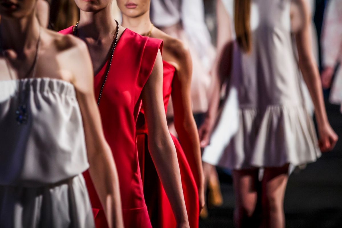 Una sfilata di moda alla Fashion Week