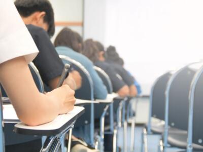 studenti aula banchi universita