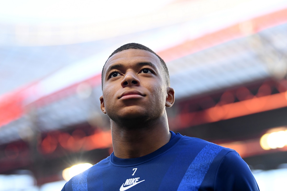 Un primo piano di Kylian Mbappé