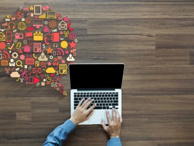 Un Digital Marketer al lavoro
