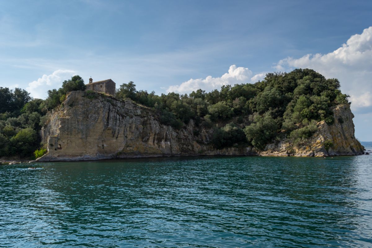 isola bisentina lago di bolsena