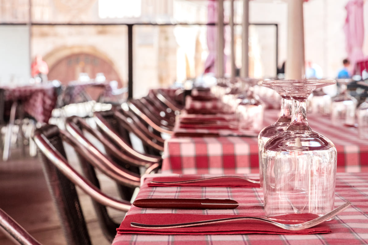 La tavolata di un'osteria