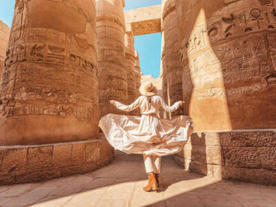 Ragazza turista in Egitto