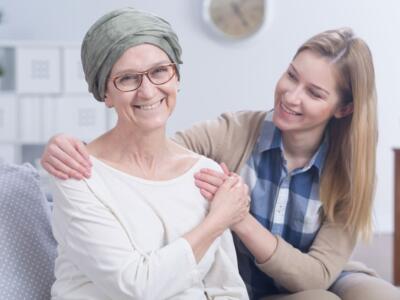 Donna malata di cancro