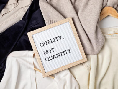 Moda sostenibile vs fast fashion