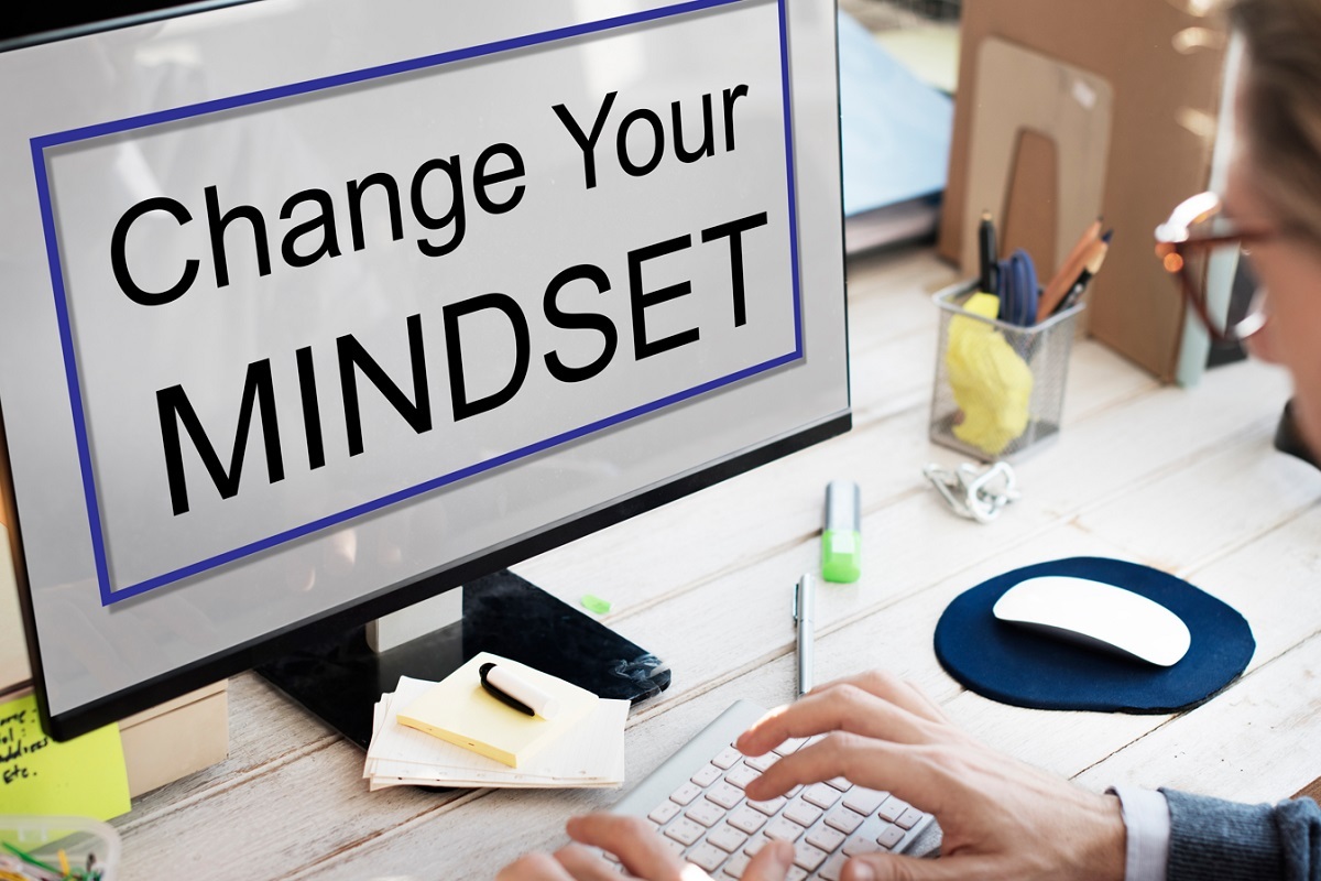 Una persona si dedica al mindset coaching