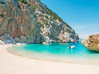 La spiaggia di Cala Mariolu in Sardegna