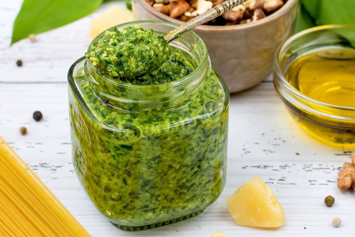 Un vasetto di pesto