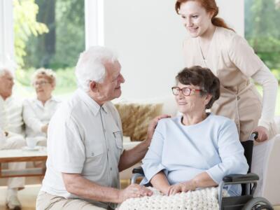 Vivere al meglio la terza età con telemedicina e senior co-housing